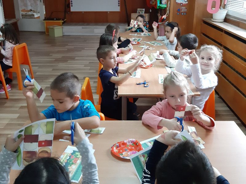 Утринна приказка - ДГ Детски свят - Полски Тръмбеш